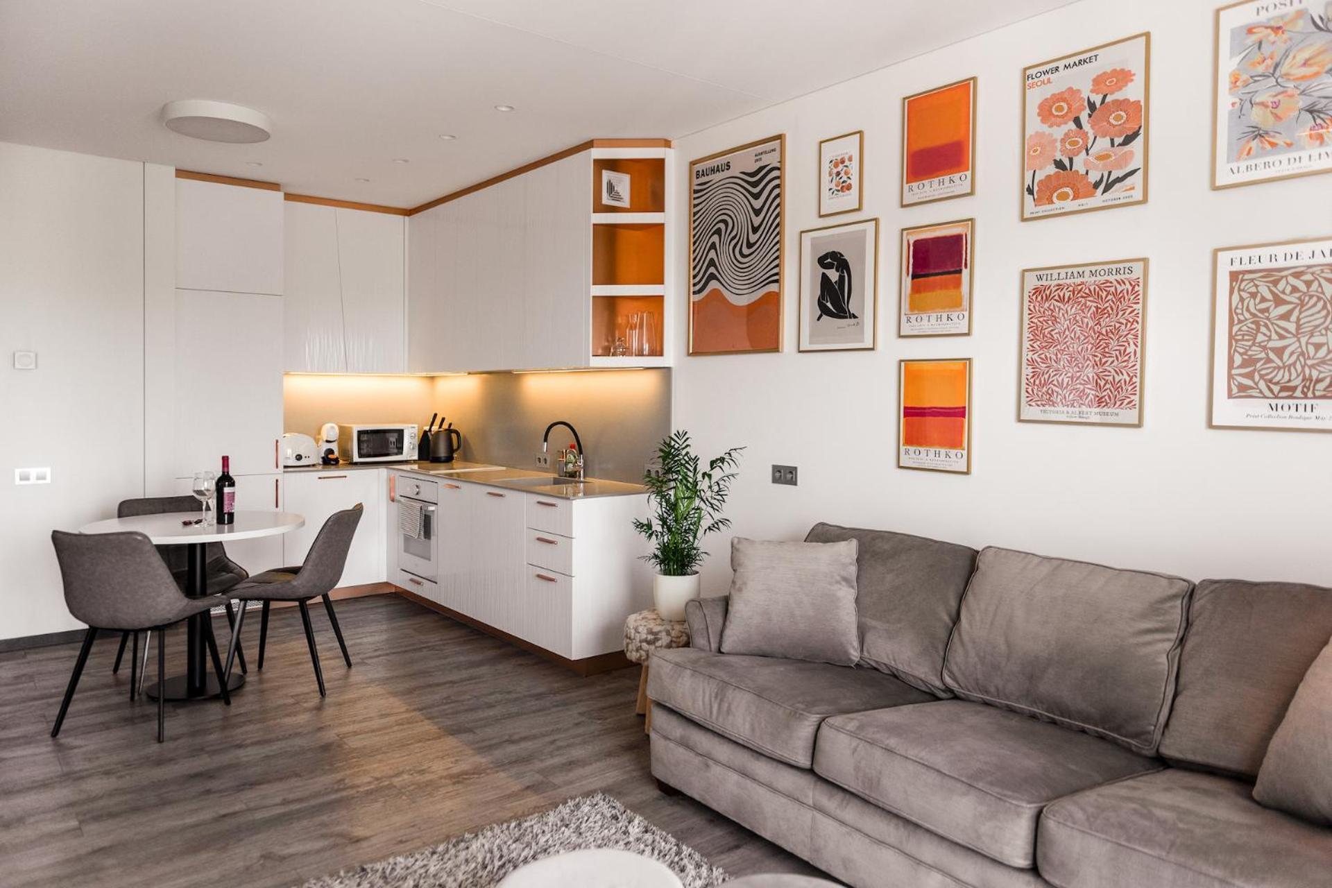 Bright Kaunas Apartment With Castle View المظهر الخارجي الصورة