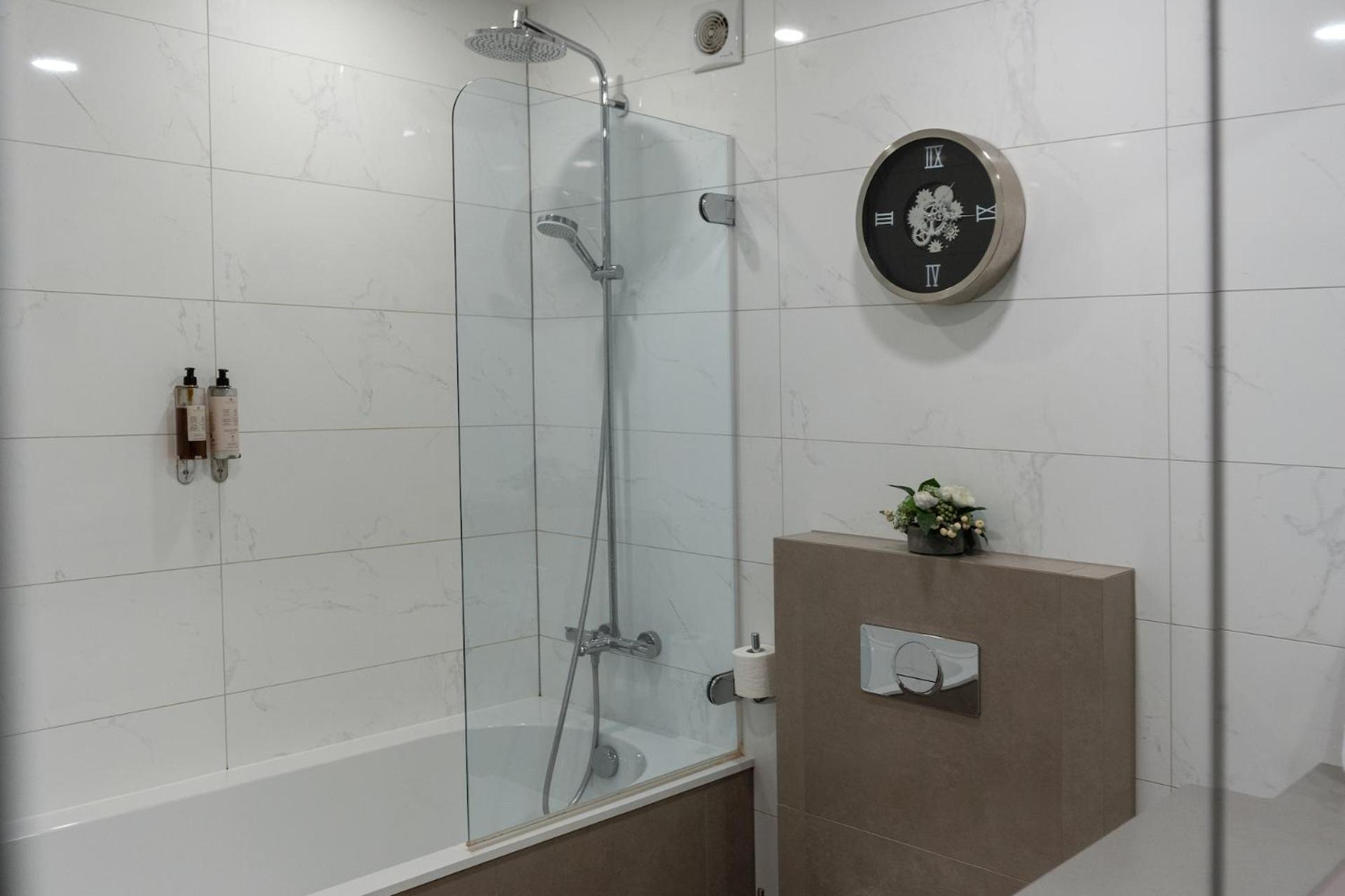 Bright Kaunas Apartment With Castle View المظهر الخارجي الصورة