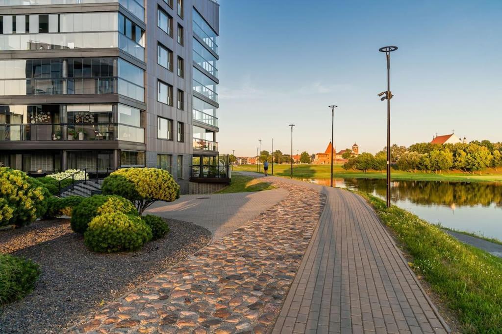 Bright Kaunas Apartment With Castle View المظهر الخارجي الصورة
