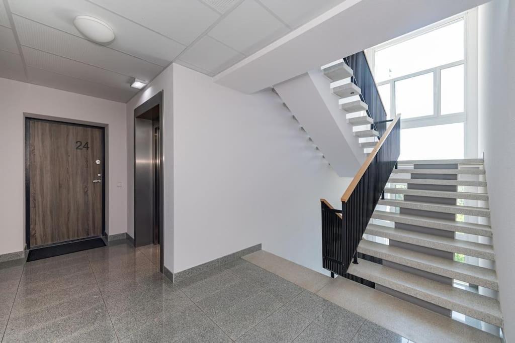 Bright Kaunas Apartment With Castle View المظهر الخارجي الصورة